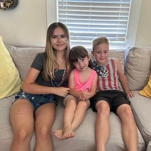 Meet your Posher, Kelley